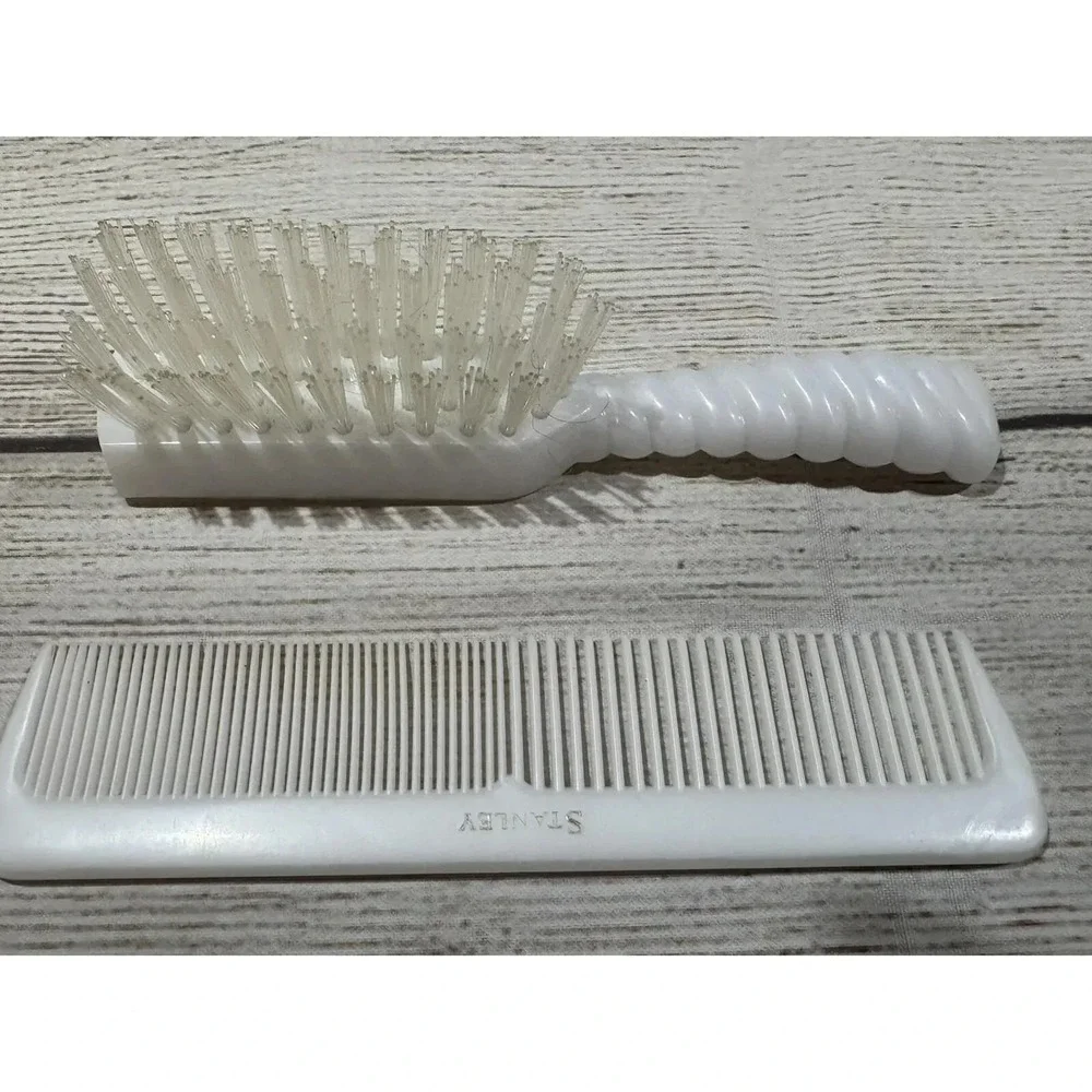 Vintage Stanley Comb & Brush (Purse) Set White TubH